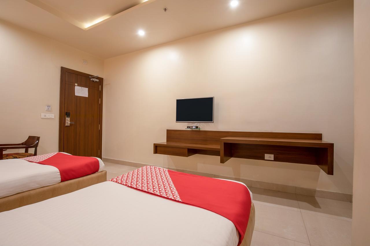 Oyo 4035 Spg Grand Hotel