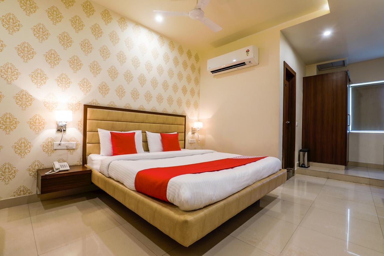 Oyo 4035 Spg Grand 3*